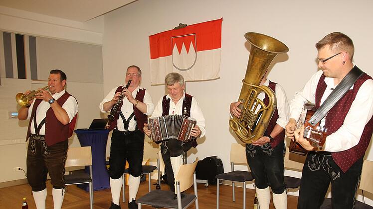 Die Langenbacher Musikanten kommen aus dem Frankenwald  waren schon dreimal in den Konzerten des Freundeskreises zu Gasten. Foto: Michael Stelzner