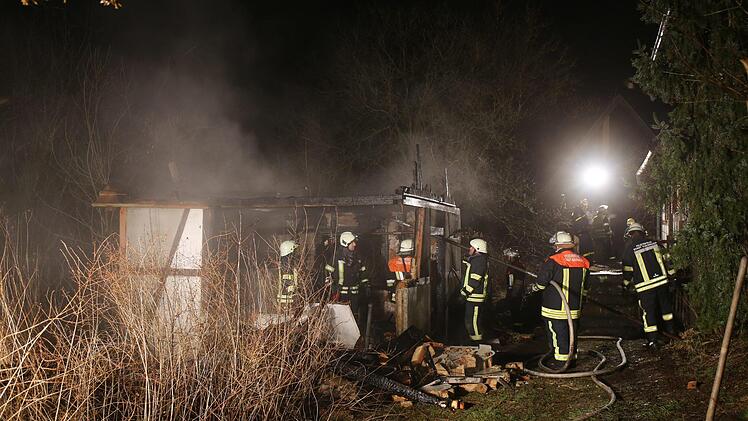 War ein Feuerteufel am Werk? Eine Brandserie hielt über Ostern Feuerwehren und Polizei in Atem.News5/Feuerwehr Kulmbach