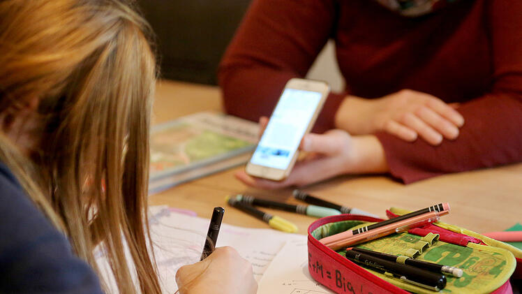 Distanzunterricht, Home Schooling, Corona, Schule