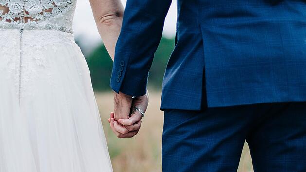 Symbolbild: Ehepaar, Hochzeit