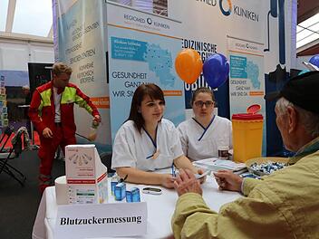 Bei der Nachwuchswerbung geht Regiomed schon länger neue Wege: Auftritte wie der bei der Messe Coburg werden dazu genutzt, und der Klinikverbund ist mit der Universität Split eine Partnerschaft zur Ausbildung von Ärzten eingegangen. Kulmbach plant nun ein ähnliches Projekt. Foto: Barbara Herbst
