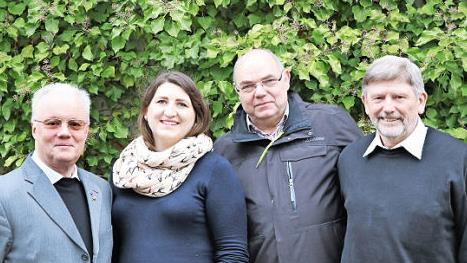 Bei der Verabschiedung der Pastoralassistentin (von links): Pater Heinz Weierstraß, Alina Grüner, Pastoralreferent Georg Zametzer und Pater Richard Brütting