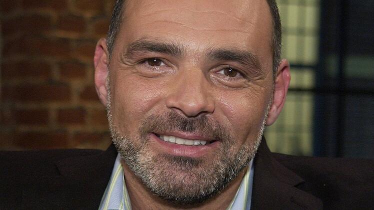 Giovanni Arvaneh gehörte jahrelang zur Stammbesetzung der ARD-Serie "Marienhof". Nun ist der Schauspieler mit 61 Jahren verstorben.