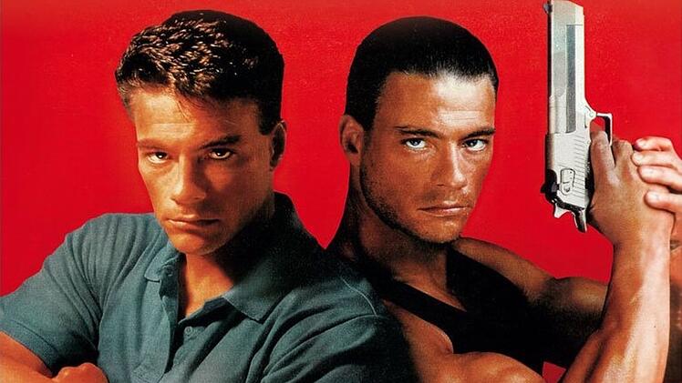 Hollywood wollte Jean-Claude Van Damme zu seinen Glanzzeiten sogar gleich doppelt auf der Leinwand sehen: In "Geballte Ladung - Double Impact" (1991) spielte er Zwillingsbrüder, die kurz nach ihrer Geburt getrennt wurden.
