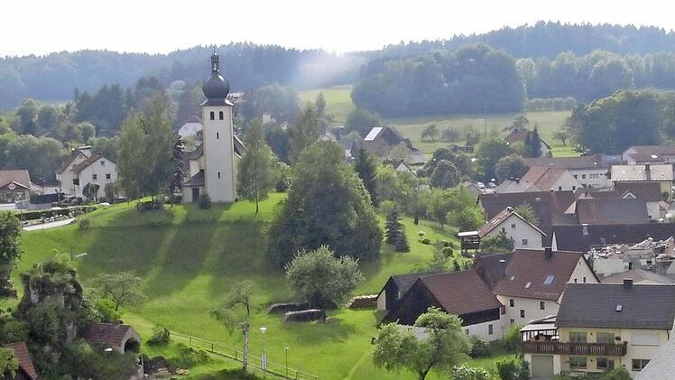 Bärnfels anno 2013. Ein kleines Dorf in idyllischer Natur.