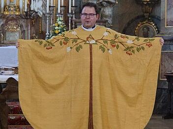Pfarrer Christian Wohlfahrt beim Gottesdienst in Pretzfeld Foto: privat