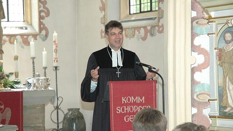 Dekan Stefan Kirchberger überbrachte Grüße des Dekanats. Foto: Edwin Meißinger