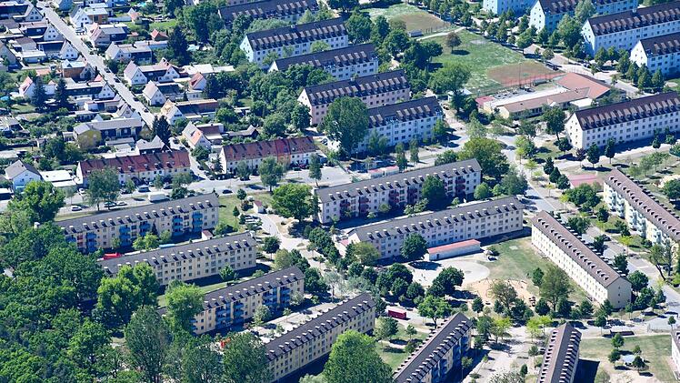 Eine Petition des studentischen Konvents der Otto-Friedrich-Universität fordert, dass Wohnblöcke des Ankerzentrums in Studentenwohnungen umgewandelt werden. Foto: Ronald Rinklef