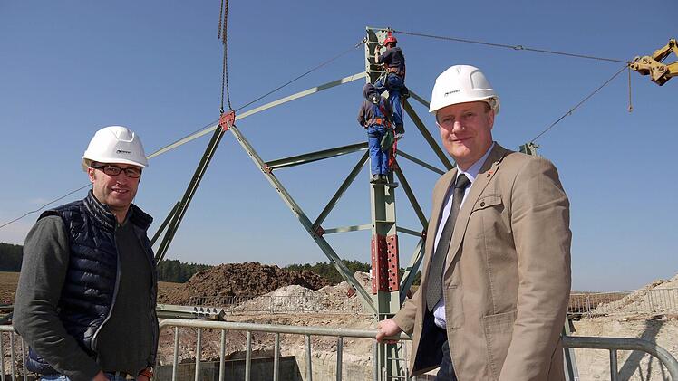 Auf der Baustelle für die 380-kV-Trasse bei Trübenbach (Gemeinde Weidhausen). Foto: Berthold Köhler
