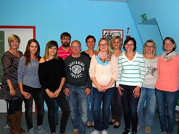 Der neue Elternbeirat der Kindertagesstätte St. Anna in Schondra: (von links) 2. Vorsitzende Isabell Gerr, Josephine Kühnlein, Kassiererin Stephanie Kühnlein, Timo Schuhmann, Vorsitzender Manfred Müller, Nadine Kirchner, Bianca Markert, Sandra Böck, Rebekka Büchner, Sonja Reith und Silvia Schönstein. Es fehlt: Nadine Leitsch. Foto: Horst Conze