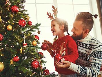 Sie wissen nicht, was Sie heuer unterm Weihnachtsbaum singen sollen? Wir haben da eine Idee ... Symbolfoto: Archiv