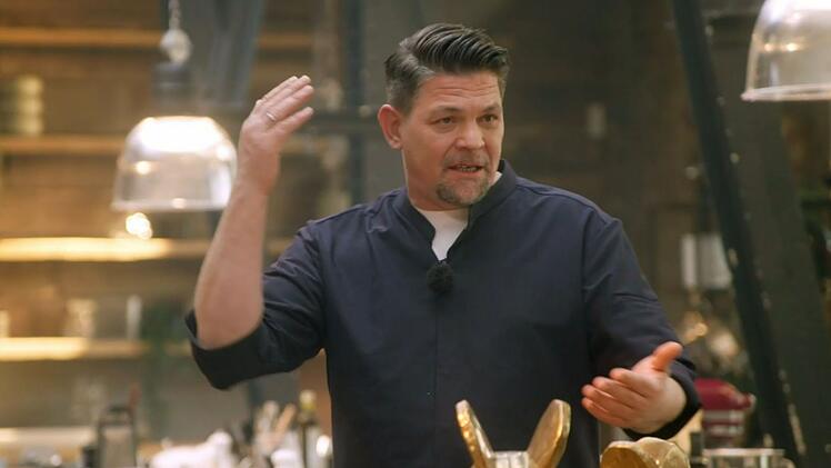 Tim M&auml;lzer appelliert an das Selbstbewusstsein seiner Talente - lange ohne Erfolg.