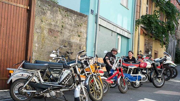 Manche Rarität war bei den bisherigen Oldtimer-Treffen auf und rund um den Sulzthaler Dorfplatz zu sehen. Das dritte Treffen veranstaltet der Motorsportclub am Samstag, 27. August. Foto: Christian Schmidt