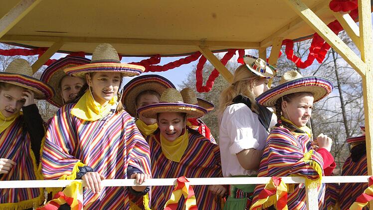 Viva Mexiko. Die schnellsten Tanzmäuse kommen aus Aura.Foto: Winfried Ehling