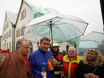 Ministerpräsident Söder informiert sich über die Unwetterschäden