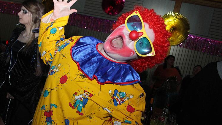 Weiberfasching in Stadtsteinach. Foto: Sonja Adam