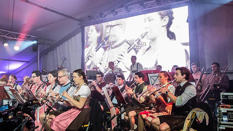 Impressionen vom "Oktopafest" mit der "Original Prinz Albert Blasmusik" in Coburg.Foto: Jochen Berger