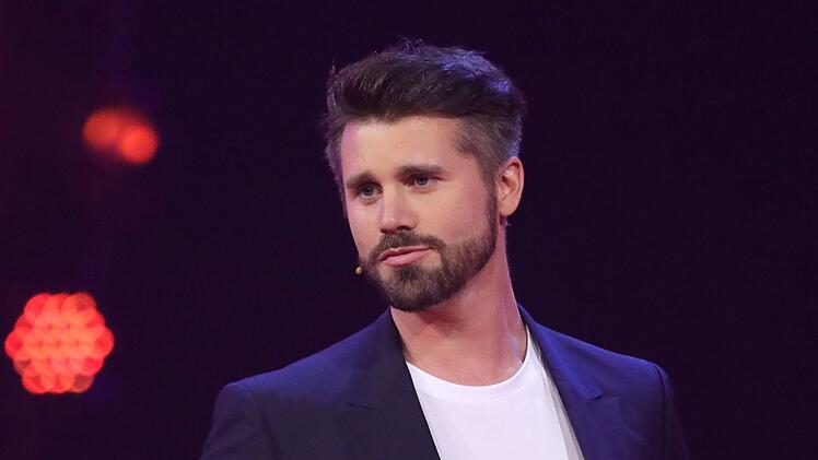 Nach 14 Jahren kehrt Thore Sch&ouml;lermann "The Voice" den R&uuml;cken.