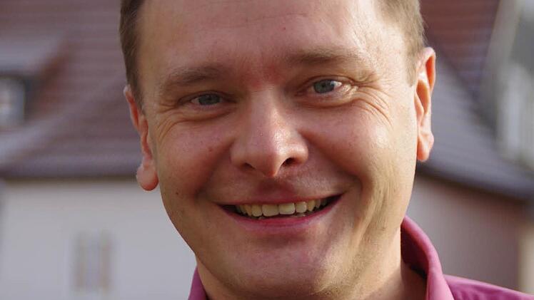 Oberfranken-Offensiv-Geschäftsführer Frank Ebert hofft, dass der Bezirk durch das Demografie-Kompetenzzentrum in Kronach seine Schrittzahl weiter erhöhen kann. Foto: Marco Meißner