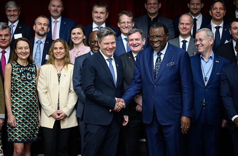 Habeck auf Wasserstoff-Mission - Große Hoffnungen in Namibia