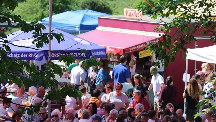 Viel Betrieb herrschte beim 40. Marktfest in Oberbach. Foto: Sebastian Schmitt