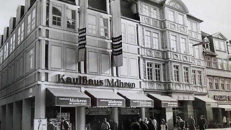 Im Kaufhaus Mohren (später "Weka") befand sich Coburgs erste Rolltreppe. Im Kellergeschoss war der "Alberti-Markt" angesiedelt. Fotos: Tageblatt-Archiv