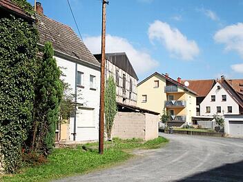 Ab 2015 will die Stadt einen neuen Versuch starten, das städtebauliche Stiefkind "Grube" im Herzen der Münnerstädter Altstadt fit für die Zukunft zu machen. Foto: Heike Beudert