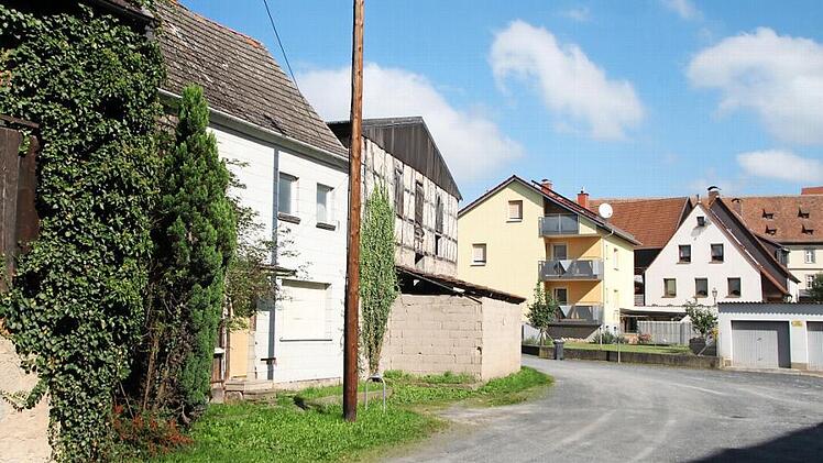 Ab 2015 will die Stadt einen neuen Versuch starten, das städtebauliche Stiefkind "Grube" im Herzen der Münnerstädter Altstadt fit für die Zukunft zu machen. Foto: Heike Beudert