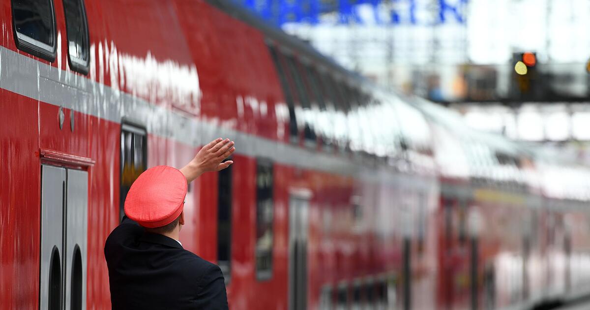 Jeden-Tag-f-nf-Bahnbesch-ftigte-k-rperlich-attackiert
