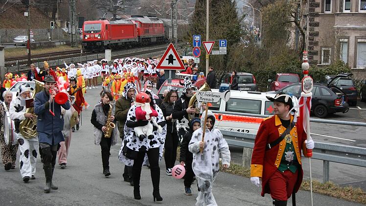 Beim Kronacher FaschingszugMaria Löffler