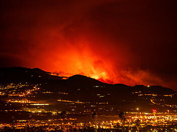 Teneriffa: Knapp 14.000 Fußballfelder stehen in Flammen - heftige Waldbrände auf Urlaubsinsel