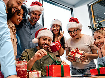 Ist die Firmen-Weihnachtsfeier verpflichtend?