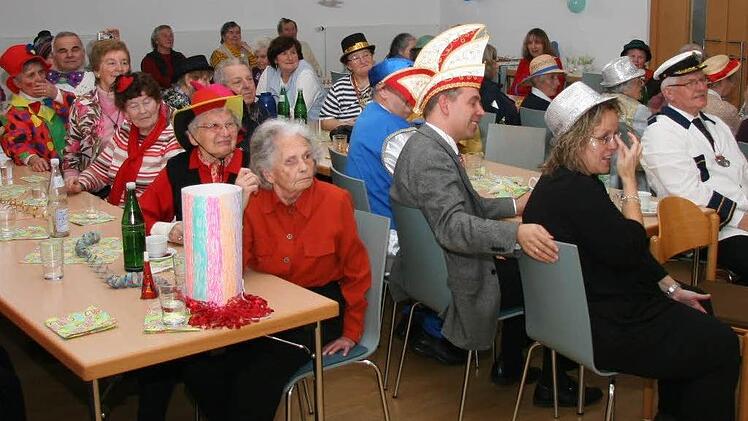 Super Stimmung herrschte beim Ökumenischen Seniorenfasching in Weisendorf. Fotos: Ortwin Fischer