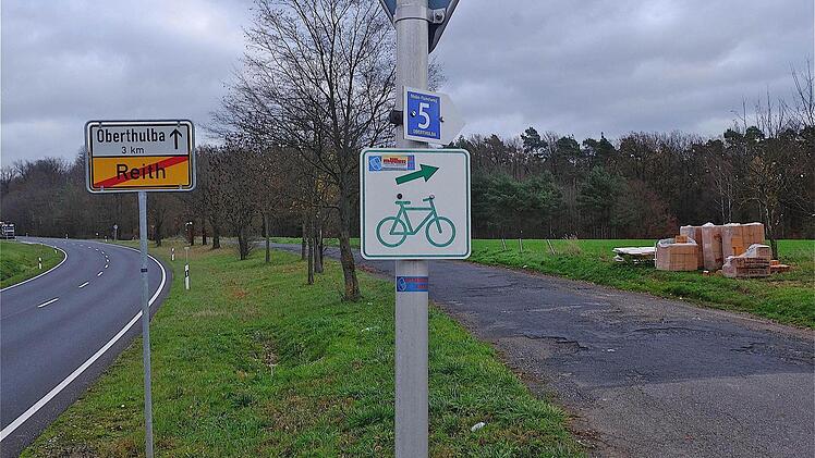 Die Verkehrsbucht am Ortsausgang von Reith in Richtung Autobahn wurde saniert.  Foto: Gerd Schaar