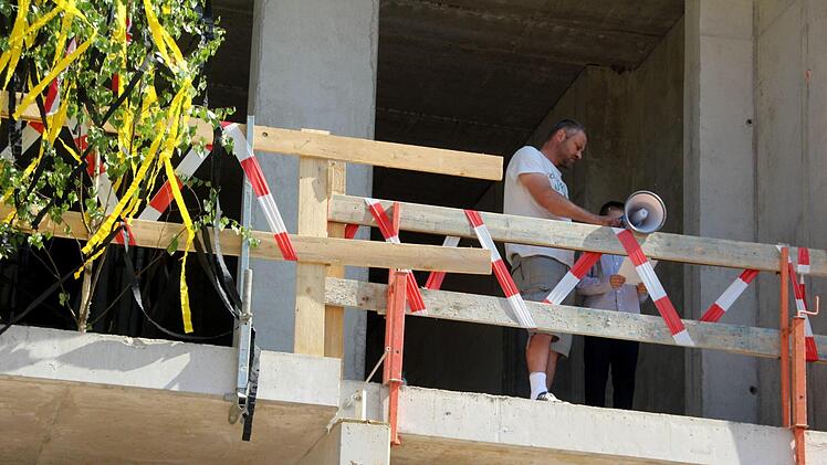 Am Erweiterungsbau der Carl-Platz-Schule wurde Richtfest gefeiert.  Foto: Richard Sänger