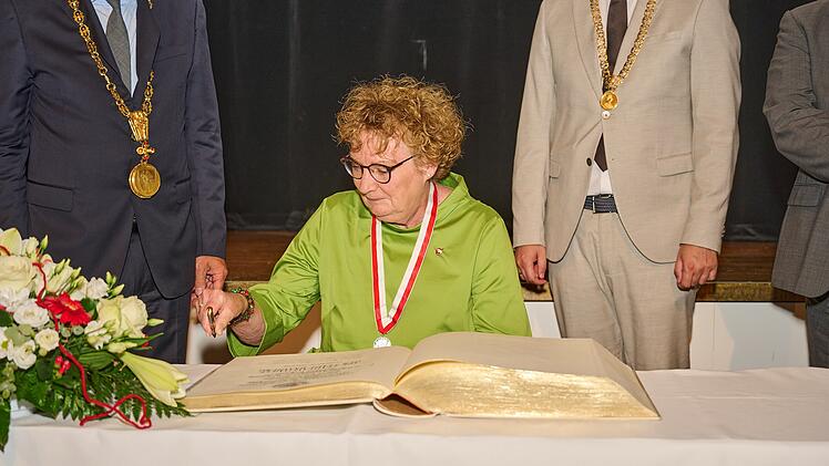 Bamberger Stadtmedaille 2025: Acht herausragende Persönlichkeiten geehrt