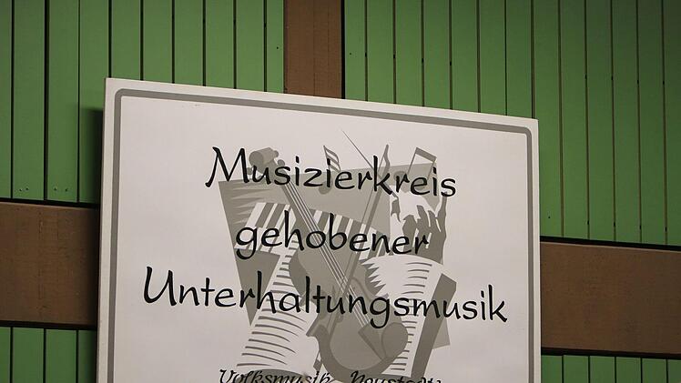 Der Musizierkreis Neustadt trotzt der Corona-Krise und beginnt mit der Probenarbeit für sein Neujahrskonzert, das unter strengen Hygieneauflagen Ende Januar stattfinden wird.Foto: Jochen Berger