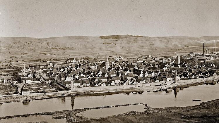 So sah Karlstadt mit der großen Stadtmauer am Main um 1900 aus. Das Bild ist aus der Sammlung Rudi Kalb. Repro: Alfred Dill