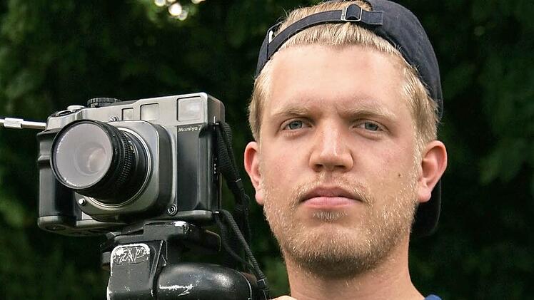 Lukas Olfe aus Berlin studiert visuelle Kommunikation.