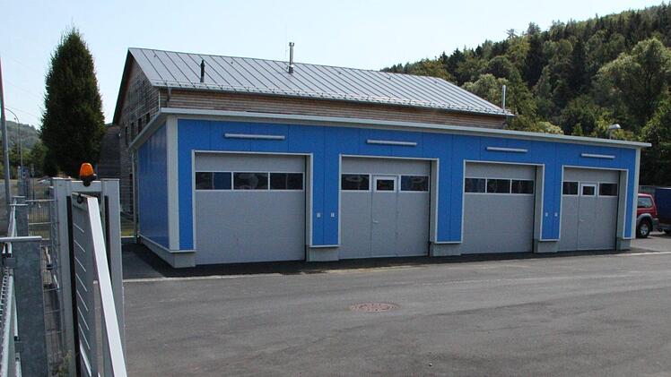 Auch im Gewerbegebiet Römershag haben die Stadtwerke investiert. Vier Garagen wurden gebaut. Foto: Ulrike Müller