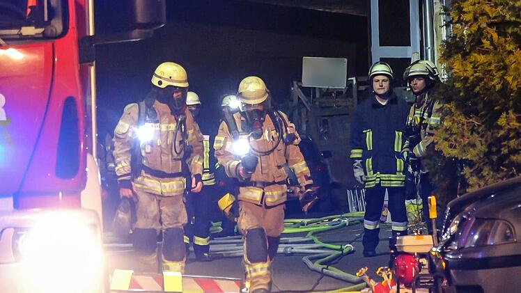 Maschine in Schleiferei in Brand geraten