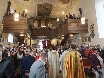 Die sanierte Kirche begeisterte die Besucher des ersten Festgottesdienstes seit 15 Monaten.  Foto: maw