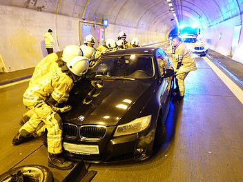 Unfall auf A70, Tunnel "Schwarzer Berg"