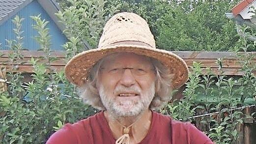 Thomas Weimar spricht über einen spirituell gestalteten Naturgarten.
