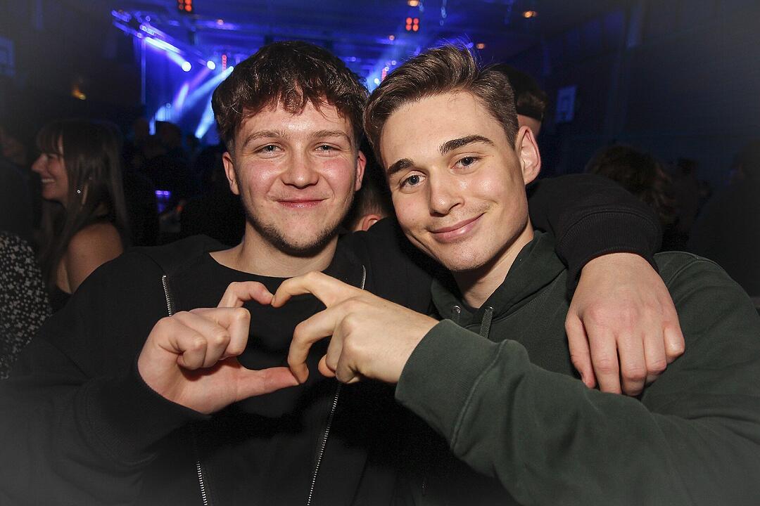 Mit vielen Party-Songs der 80er & 90er und Rock-Pop Klassikern