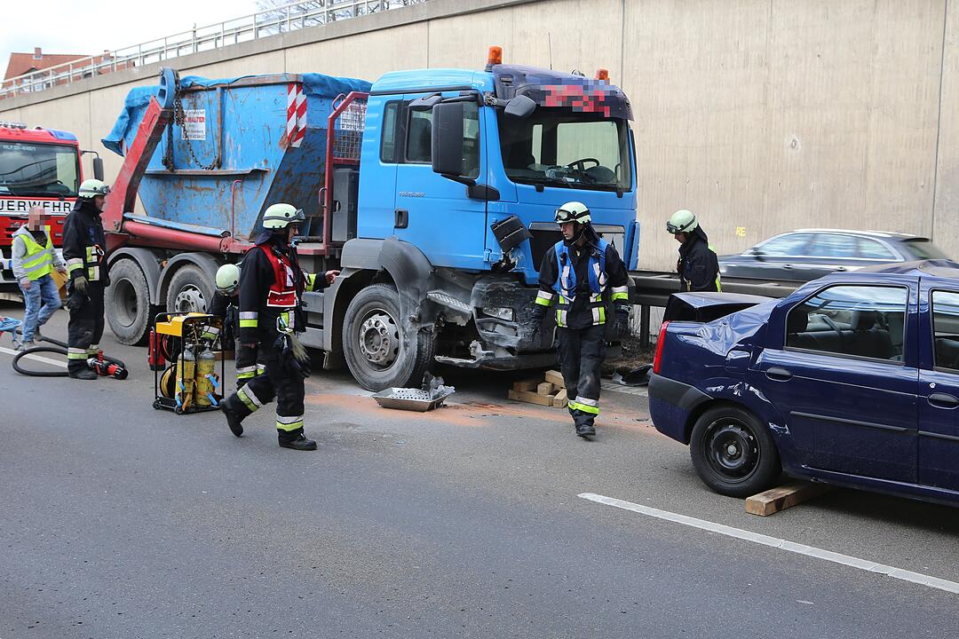 Unfall auf Südwesttangente in Nürnberg-Schweinau