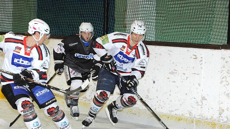 Derbyzeit: Szene aus dem Spiel der Kissinger Wölfe gegen den ESC Haßfurt. Foto: Hopf