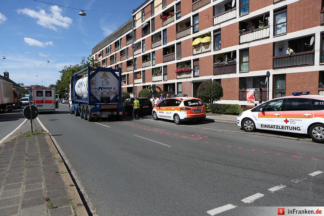 Radfahrer in Nürnberg von Lkw erfasst