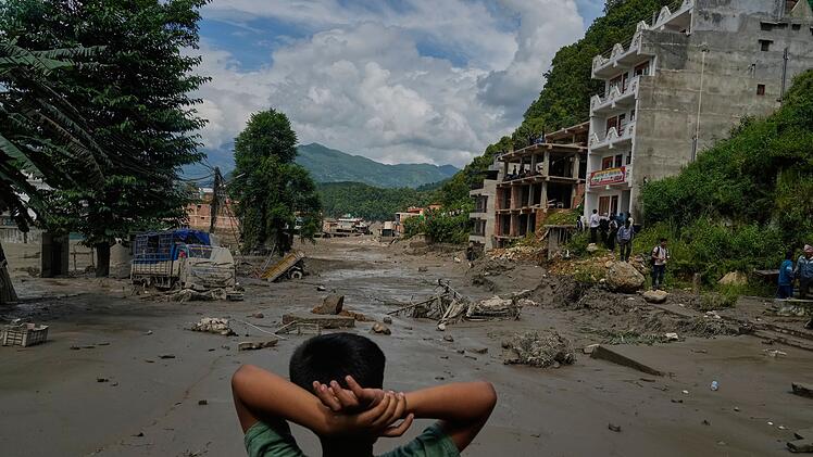 Sturzflut in Grenzregion von China und Nepal