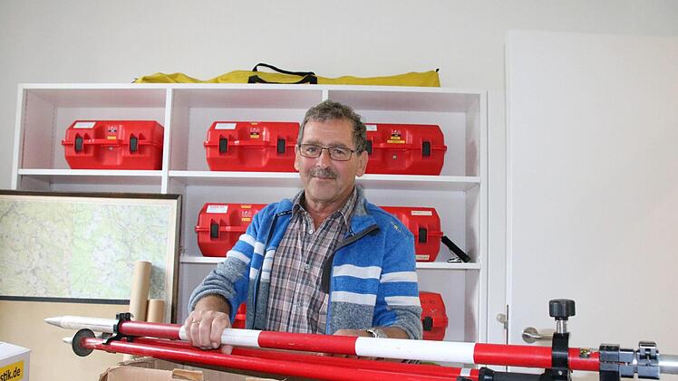 Werner Kiesel vom Außendienst-Team freut  isch über die neuen Räume. Foto: Ralf Ruppert